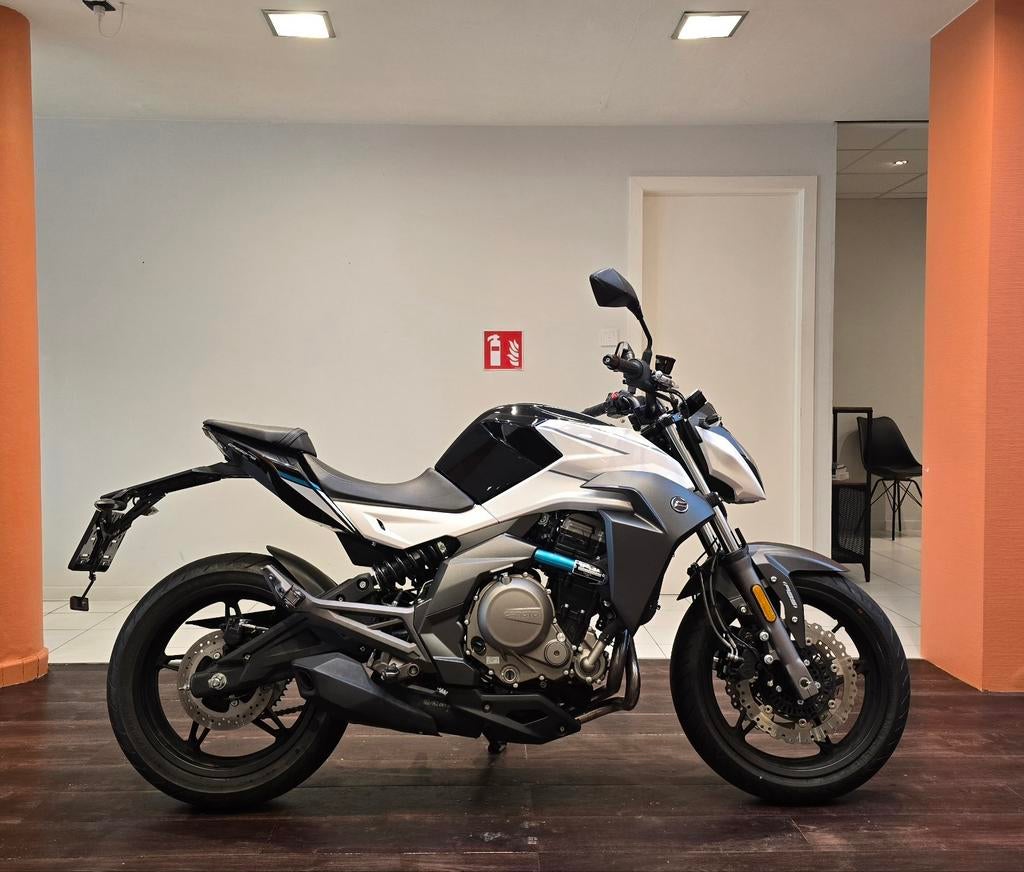 CF Moto 650 NK**2022**827km**Garantie, Motoren, Motorrijbewijs A, Bedrijf, ABS, 650 cc