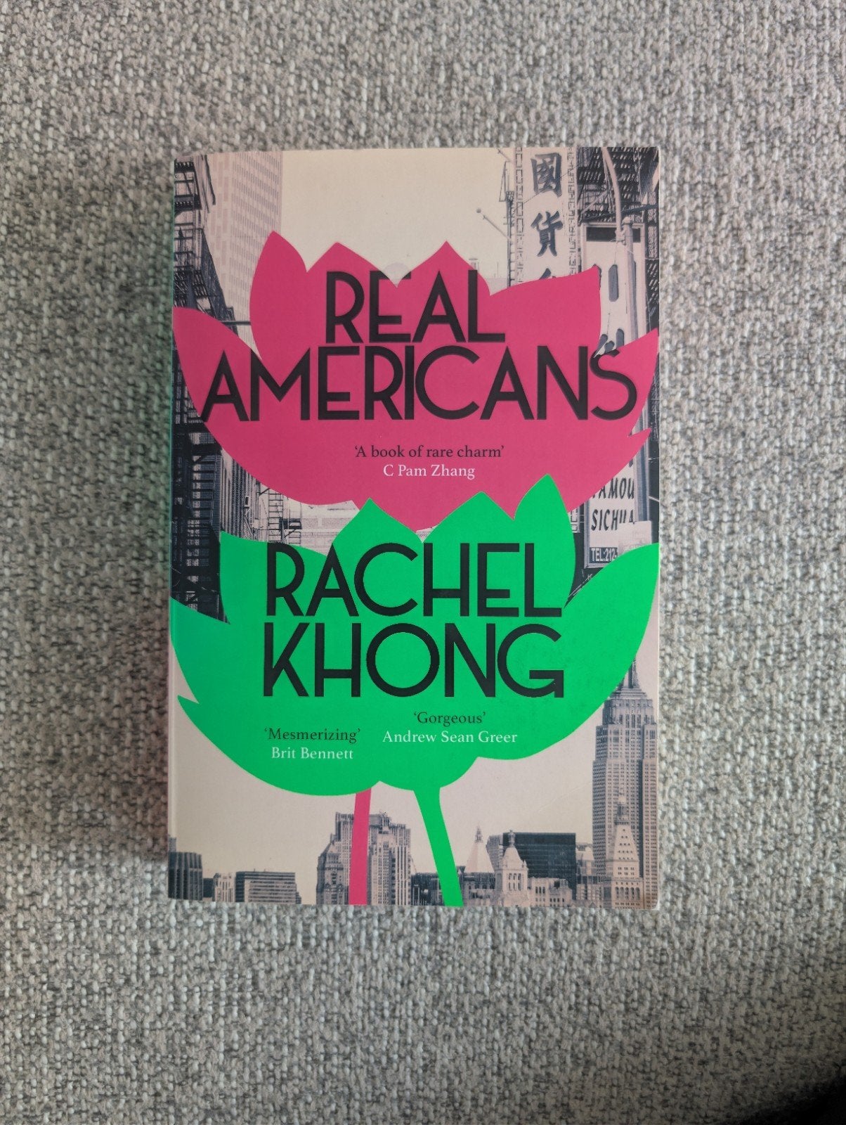 Boek Real Americans van Rachel Khong, Boeken, Romans, Ophalen of Verzenden, Nieuw, Rachel Khong