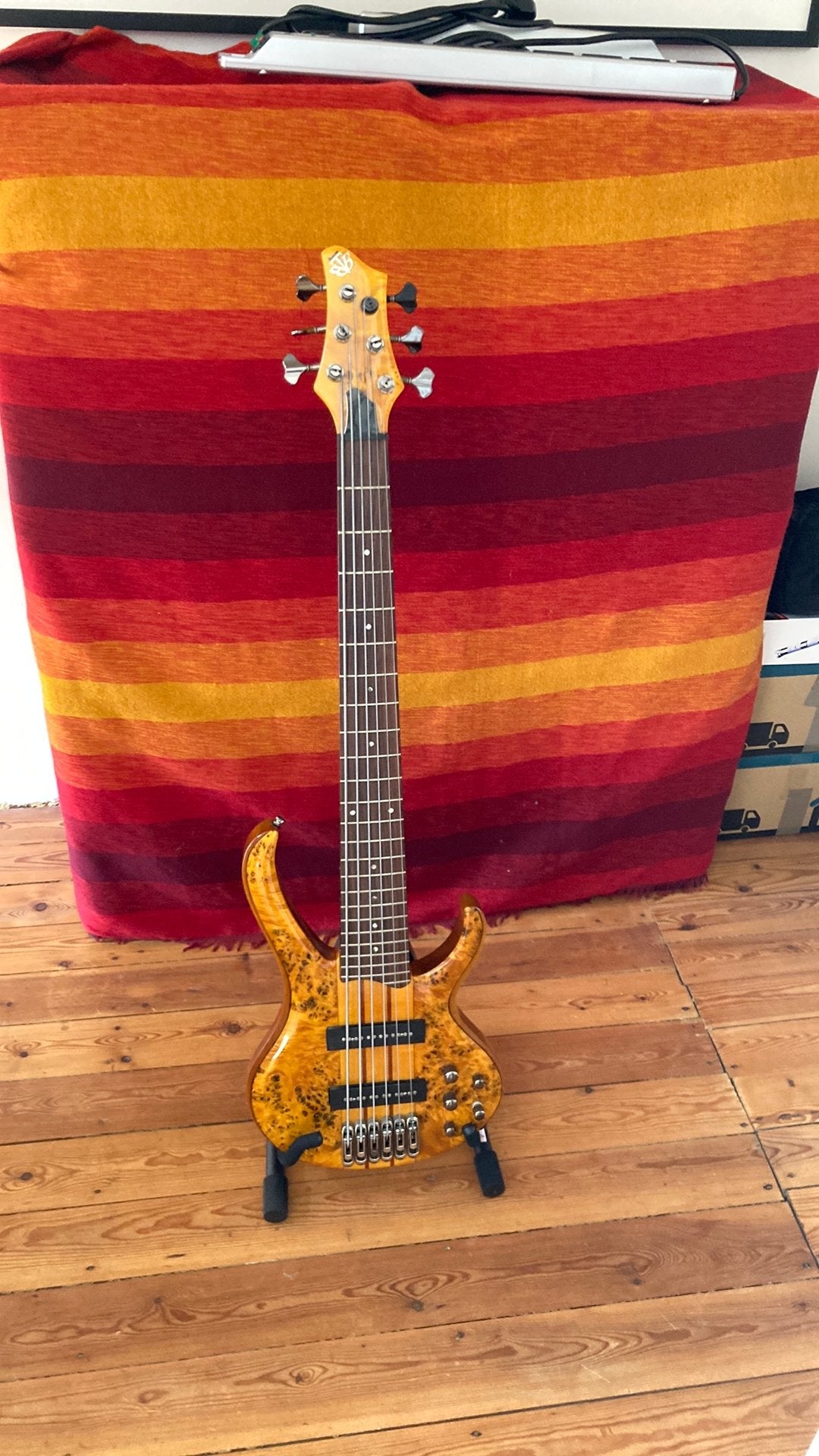 Ibanez BTB 6 string (modified), Muziek en Instrumenten, Snaarinstrumenten | Gitaren | Bas, Ophalen, Zo goed als nieuw