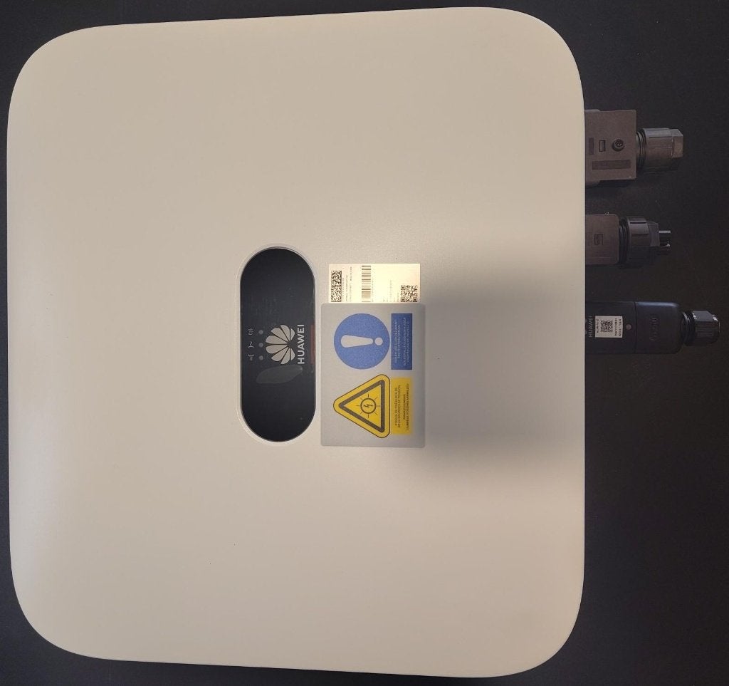 Huawei SUN2000-4KTL-M1 Hybride omvormer 4kW 3-f, Doe-het-zelf en Bouw, Zonnepanelen en Toebehoren, Ophalen, Zo goed als nieuw