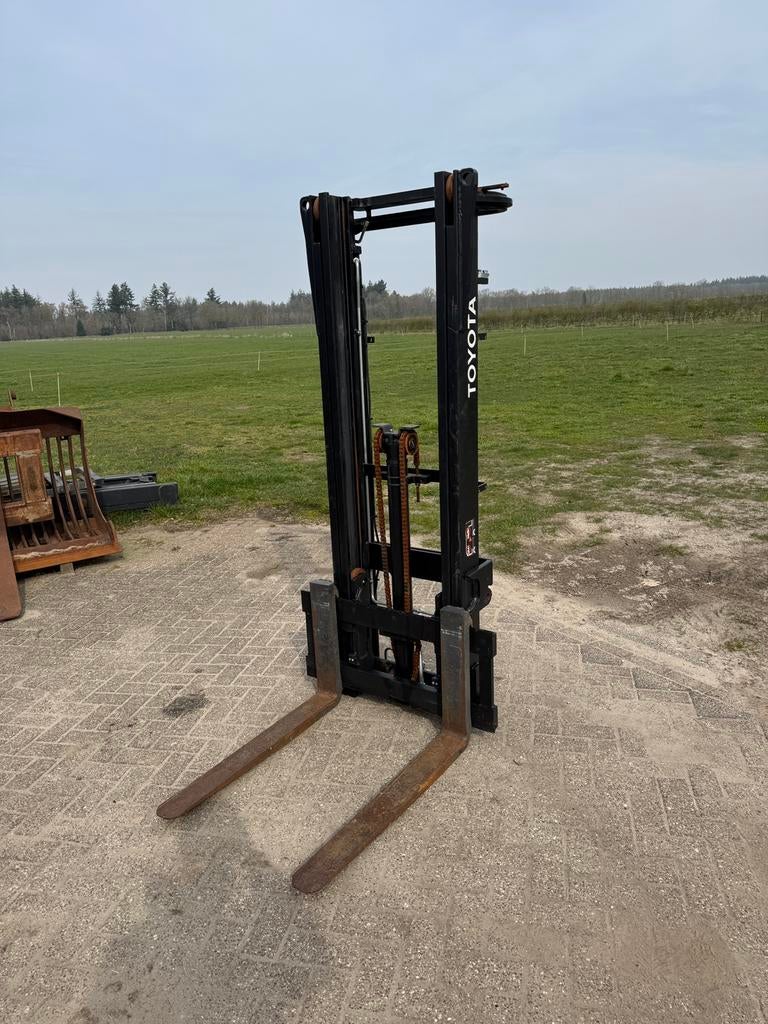 (Nieuwe) Toyota Traigo 8FBEMT16 hefmast, Ophalen