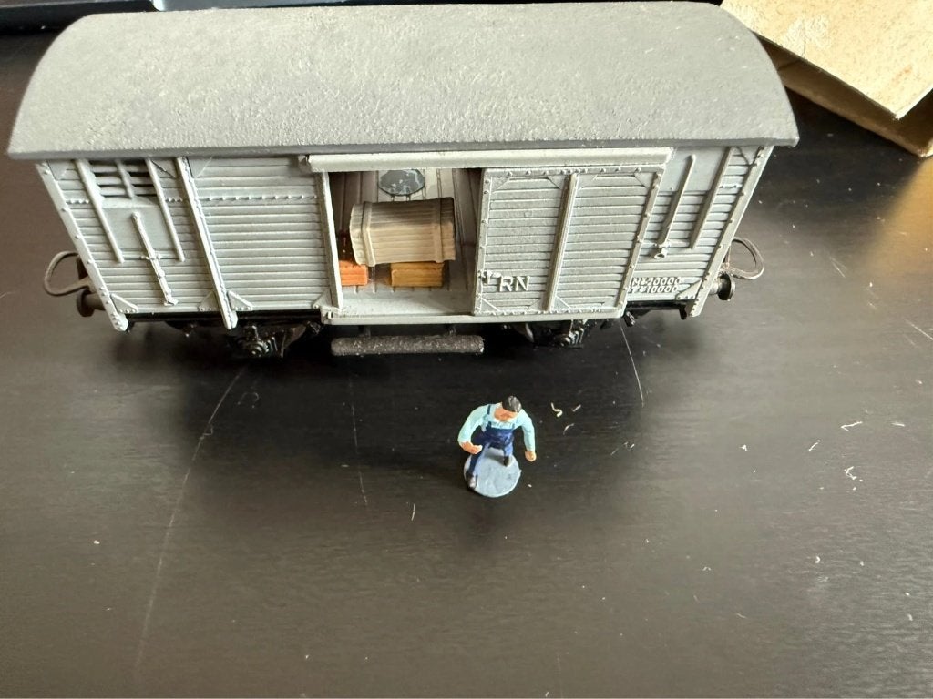 Wagon couvert Electrotren H0 804 RENFE vintage + figurine, Hobby & Loisirs créatifs, Autres marques, Enlèvement ou Envoi, Wagon