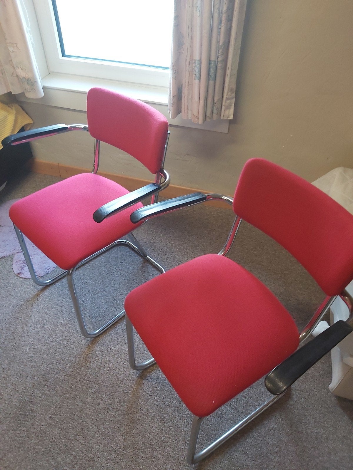 5 vintage stoelen ( 4 op de foto), Huis en Inrichting, Ophalen