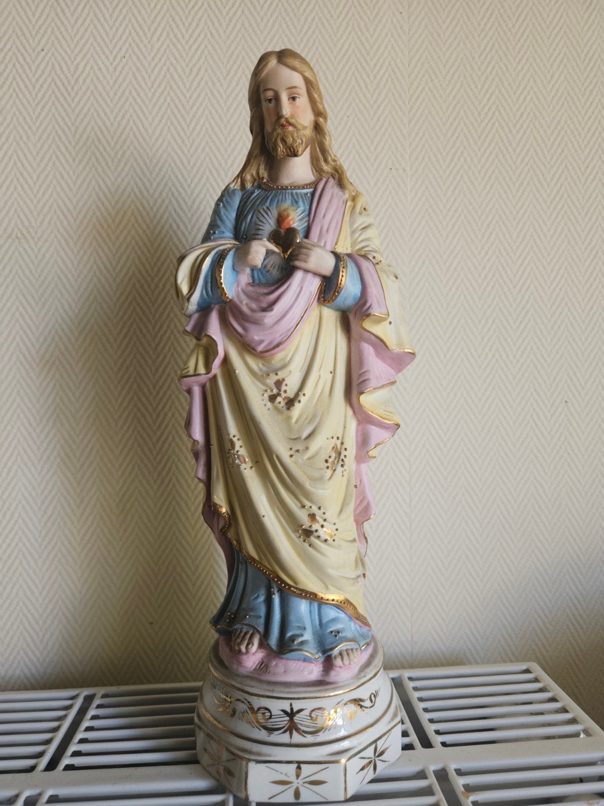 Porseleinen Heilig Hart van Jezus beeld(Vieux Andenne stijl), Antiek en Kunst, Antiek | Religieuze voorwerpen, Ophalen