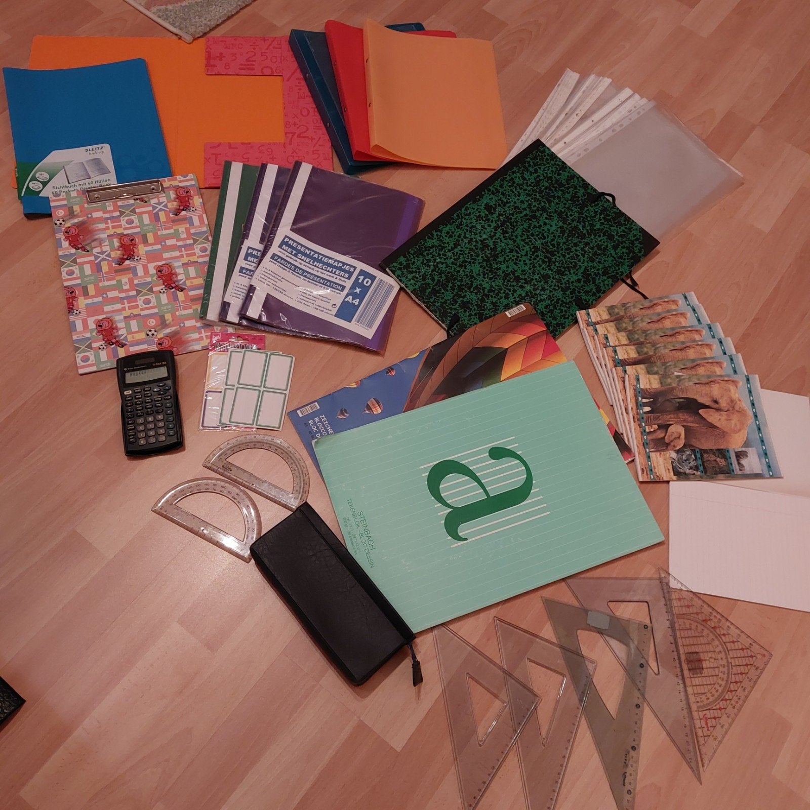 schoolmateriaal ( nieuw en gebruikte materialen), Diversen, Schoolbenodigdheden, Ophalen