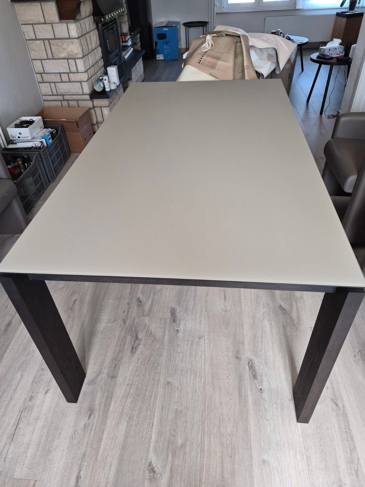 table en verre taupe, 150 à 200 cm, Cinq personnes ou plus, Comme neuf, Enlèvement