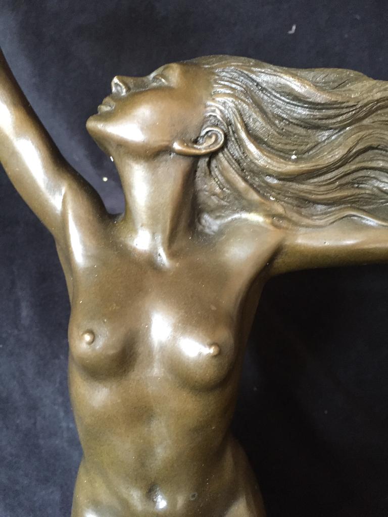 Bronzen zittend naakt gesigneerd zuiver groot 41 cm brons, Antiek en Kunst, Ophalen of Verzenden, Brons, Beeld, Vogel
