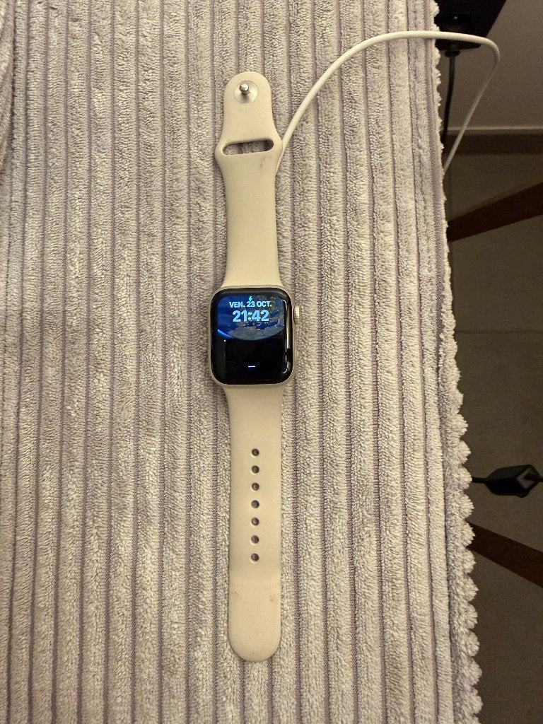 Apple Watch SE, Bijoux, Sacs & Beauté, Enlèvement ou Envoi, Apple Watch, IOS, Utilisé