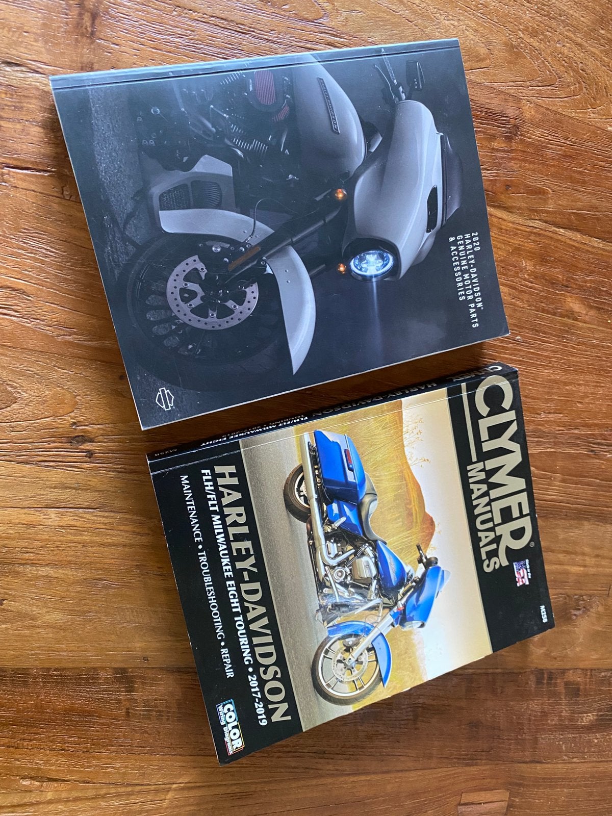 Clymer Workshop Manual M8 Touring 2017-2019, Motos, Enlèvement, Utilisé