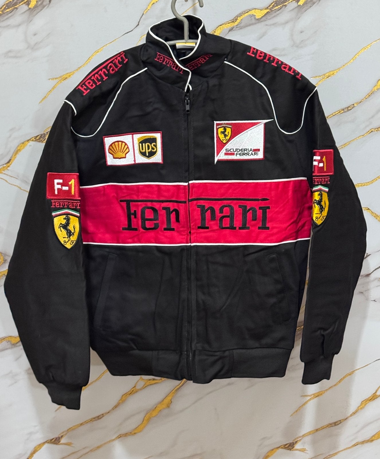 Veste Ferrari Racing  Rouge – Motorsport, Vêtements | Hommes, Enlèvement ou Envoi, Neuf, Taille 52/54 (L), Multicolore