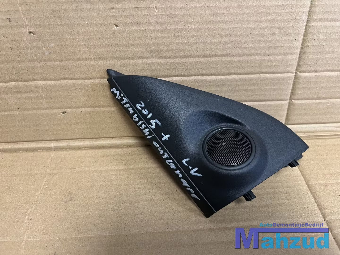 MITSUBISHI OUTLANDER PHEV Linksvoor deur speaker kap 2015+, Info@mitsubishi-motors.com, Mitsubishi Motors Corporation, Utilisé