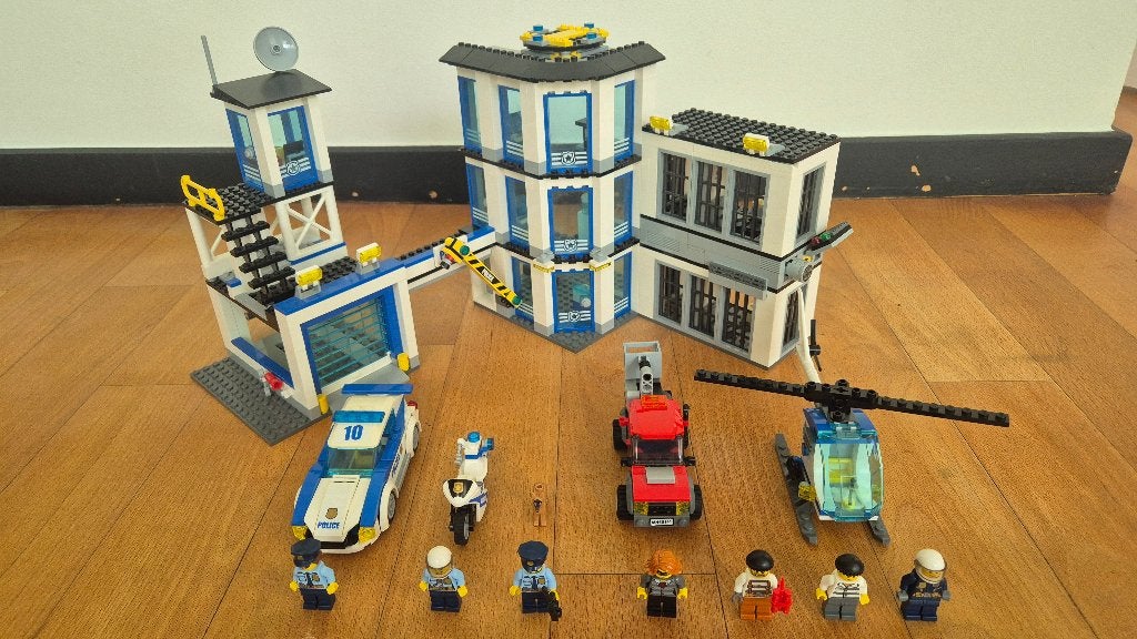 Lego set het politiebureau 60141, Kinderen en Baby's, Speelgoed | Duplo en Lego, City, Inclusief instructies, Lego, Ophalen of Verzenden