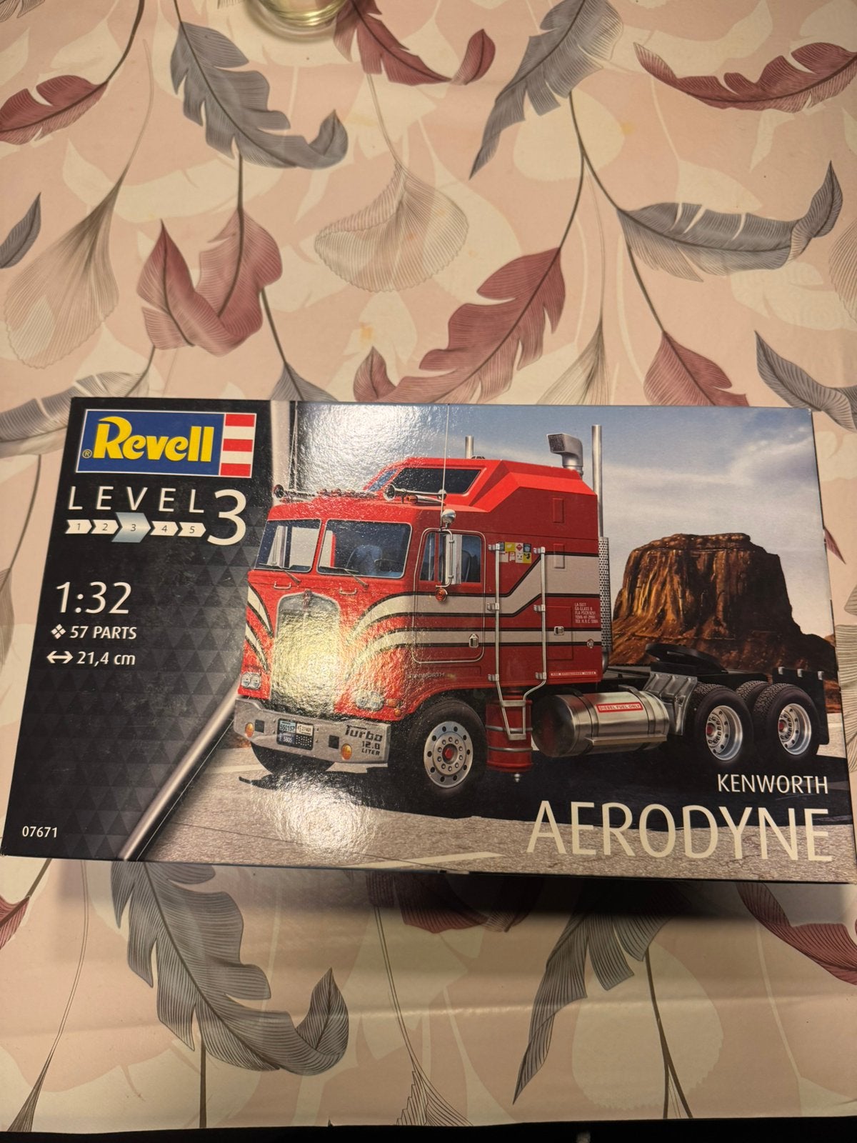 Revel vrachtwagen, Hobby en Vrije tijd, Modelbouw | Auto's en Voertuigen, Ophalen, Nieuw, Truck, 1:32 tot 1:50