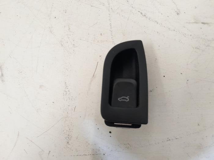 Commutateur hayon d'un Audi A4, -, 3 mois de garantie, Audi, Utilisé