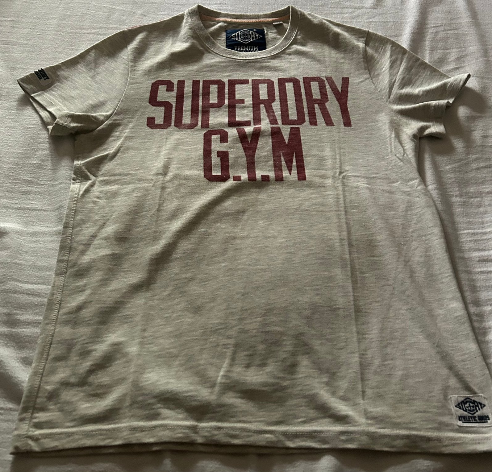 T-shirt Superdry, Enlèvement ou Envoi, Comme neuf, Taille 48/50 (M), Gris