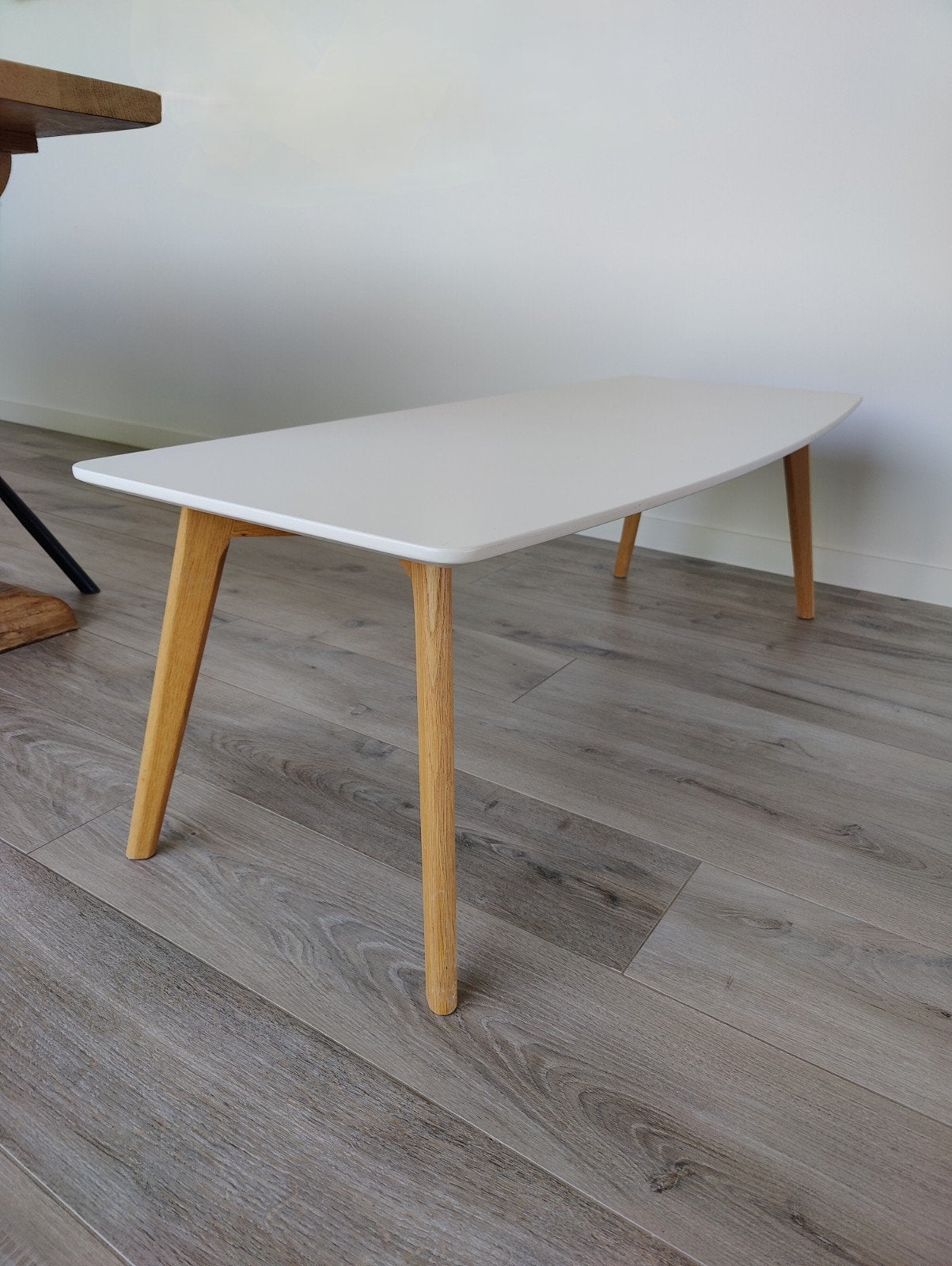 Scandinavische salontafel van 1,20m, 100 à 150 cm, Scandinavisch, Comme neuf, Enlèvement