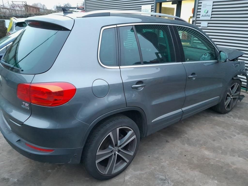 TANKKLEP Volkswagen Tiguan (5N1 / 2) (|5N0810773F|), Auto-onderdelen, Gebruikt, Volkswagen