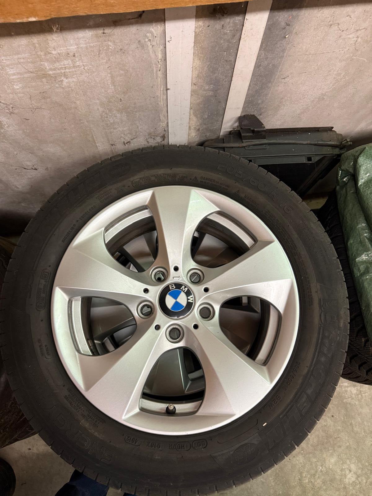 Originele BMW 16 inch wielen, Auto-onderdelen, Banden en Velgen, Ophalen, 16 inch, Band(en)