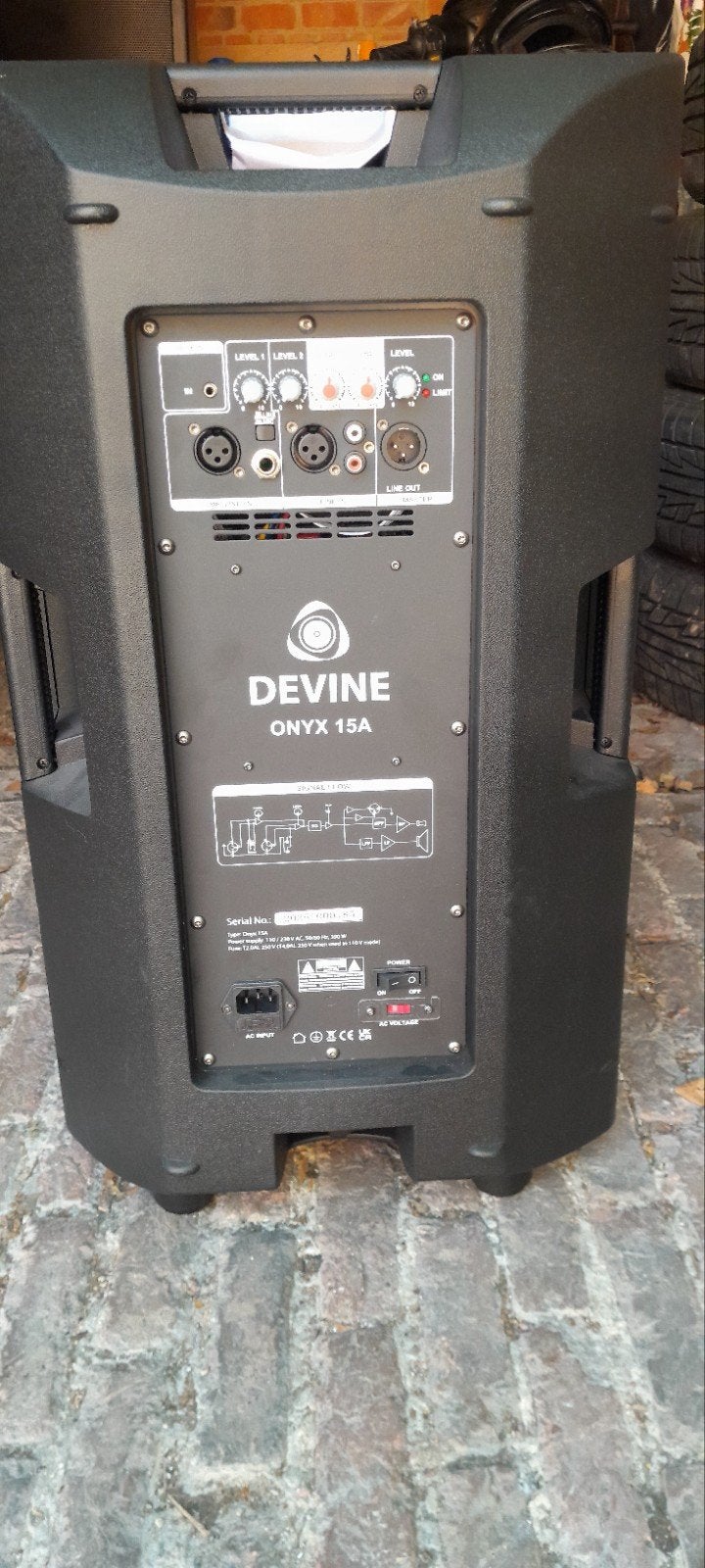 Devine onyx 15A Active luidspreker, Enlèvement