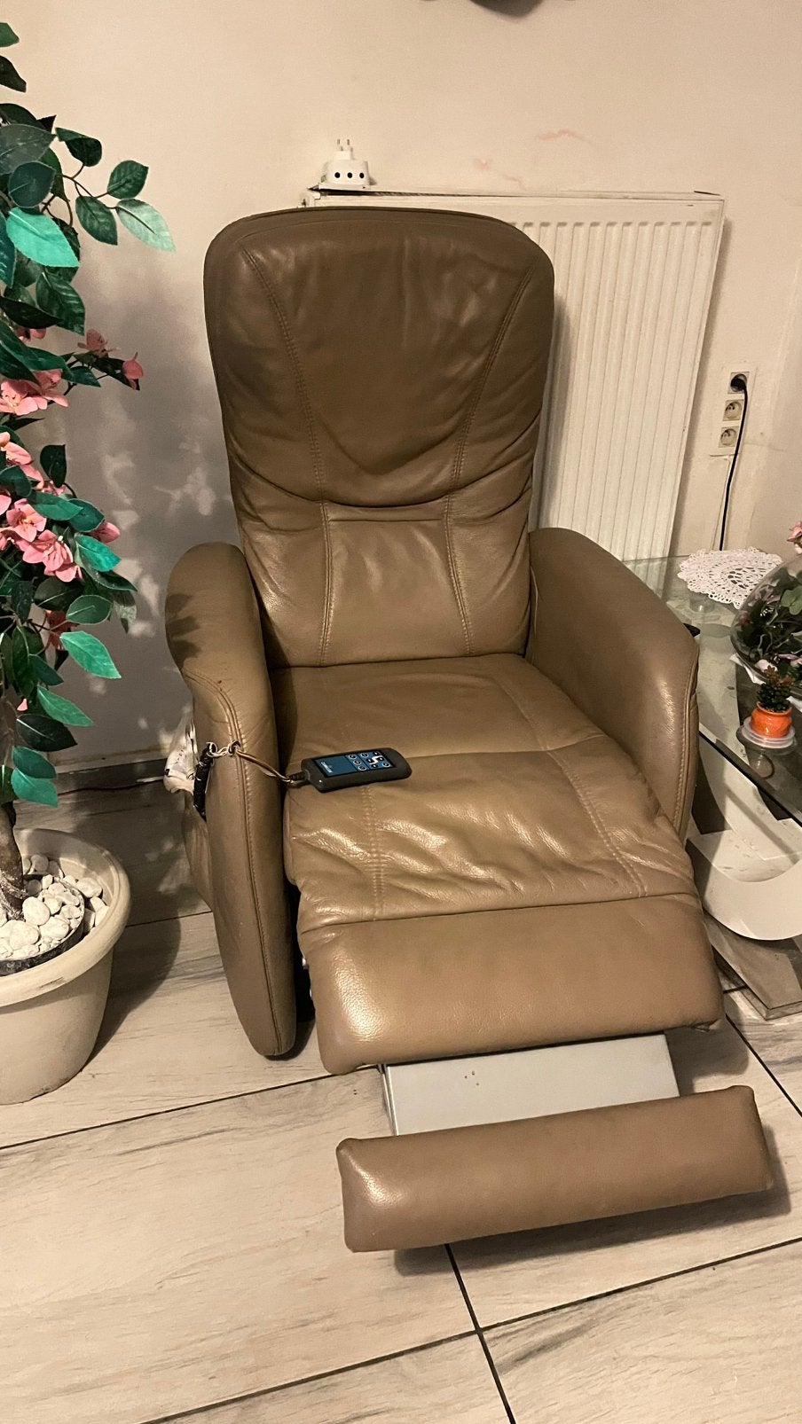 fauteuil relax cuir véritable avec télécommande etat neuf !, Maison & Meubles, Fauteuils, Enlèvement ou Envoi, Comme neuf, Cuir