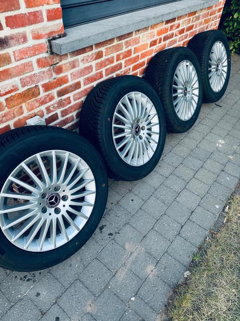 Originele vito v-klasse velgen met nieuwe banden. W447, Auto-onderdelen, Ophalen, Banden en Velgen, 17 inch, All Season