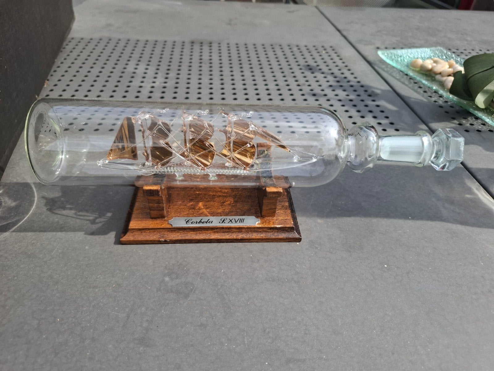 Bouteille a la mer, Ophalen
