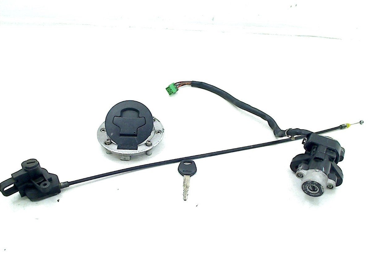 ENSEMBLE DE VERROU ET CYLINDRE DE PORTES Suzuki, Dhr. S. di Majo, Utilisé, Info@cama-motorparts.nl, P.J. Troelstraweg 8 8
3144 CX  MAASSLUIS, NL