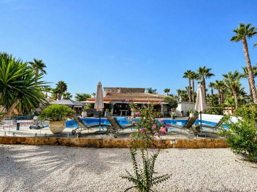 LUXEVILLA MET VERWARMD ZWEMBAD EN GASTENVERBLIJF IN CATRAL, Spanje, Catral, Woonhuis, Landelijk