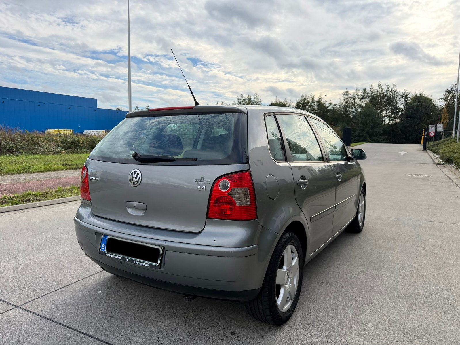 Volkswagen polo 1.4 essence 2004 103.000km 5 portes airco, Autos, Achat, 5 portes, Air conditionné, Particulier