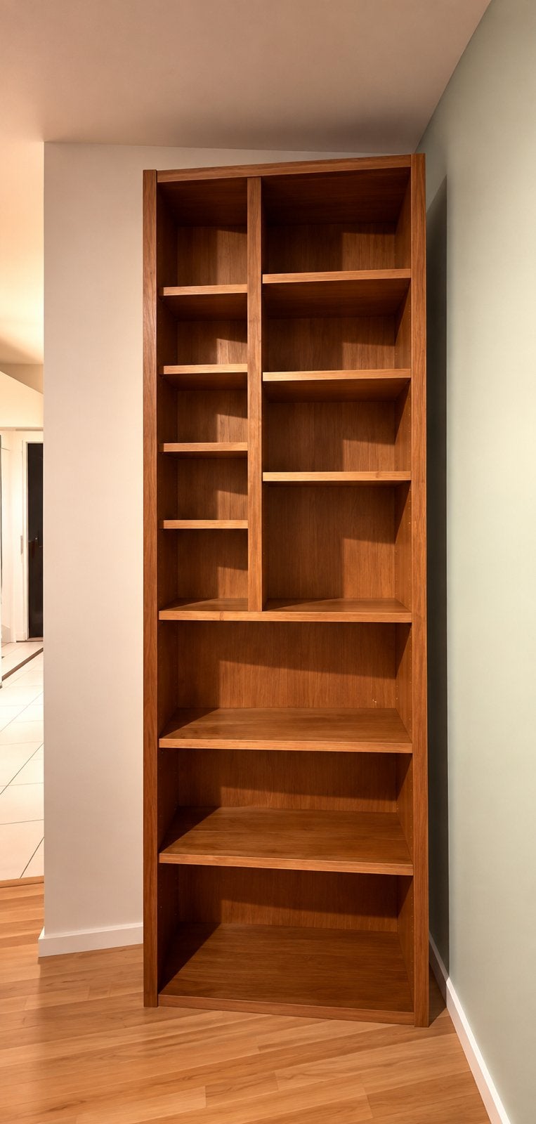 HOUTEN HOEKBOEKENKAST, Ophalen, Zo goed als nieuw
