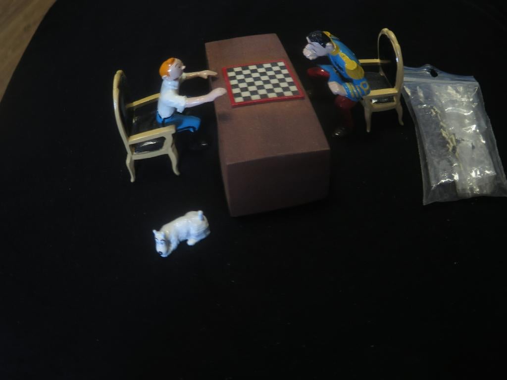 Figurine Tintin: La partie d'échecs, boîte, certificat., Enlèvement ou Envoi, Comme neuf, Autres types