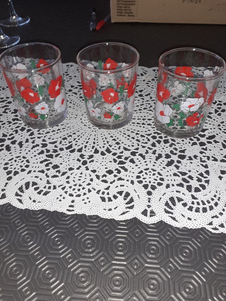 Verres limonades vintage fleurs rouges et blanches, Enlèvement