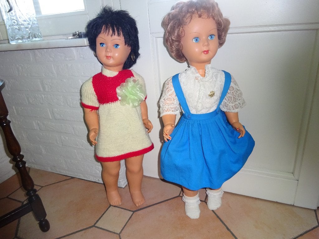 2 oude poppen, Verzamelen, Ophalen