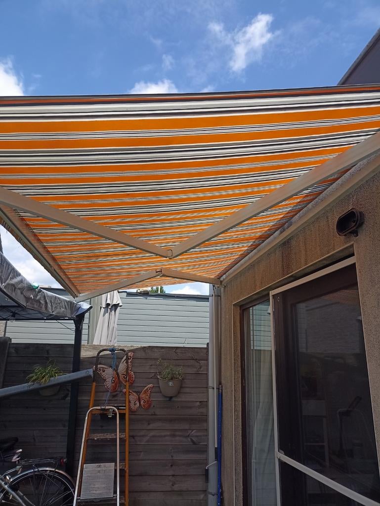 Luifel handmatig, Tuin en Terras, 150 tot 300 cm, Ophalen, Zo goed als nieuw, 250 cm tot 450 cm