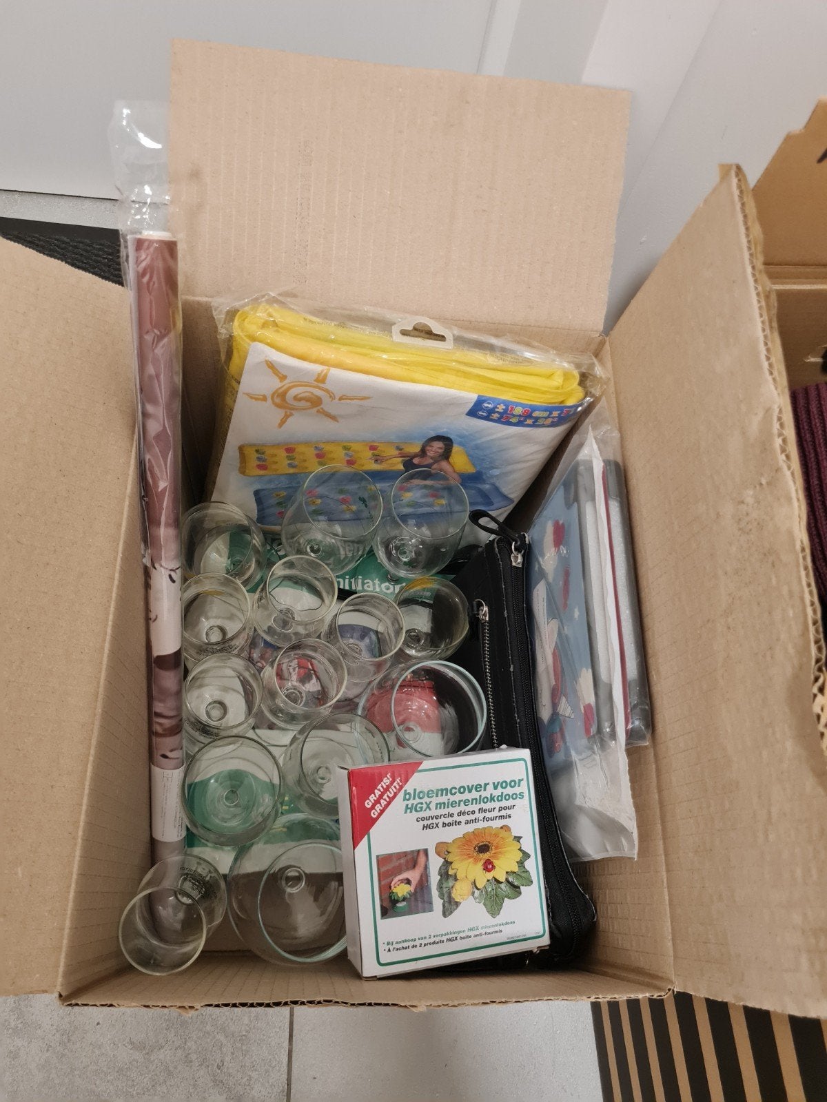 gratis diverse glazen en spullen, Verzamelen, Glas en Drinkglazen, Ophalen