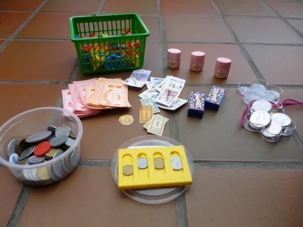Speelgeld voor winkeltje te spelen, Enlèvement, Utilisé, Plastique, Accessoires de cuisine de jeu