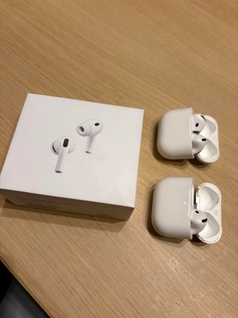 Lot Airpods 3 & 3 pro., Telecommunicatie, Mobiele telefoons | Oordopjes, Ophalen, Gebruikt, In gehoorgang (in-ear), Bluetooth