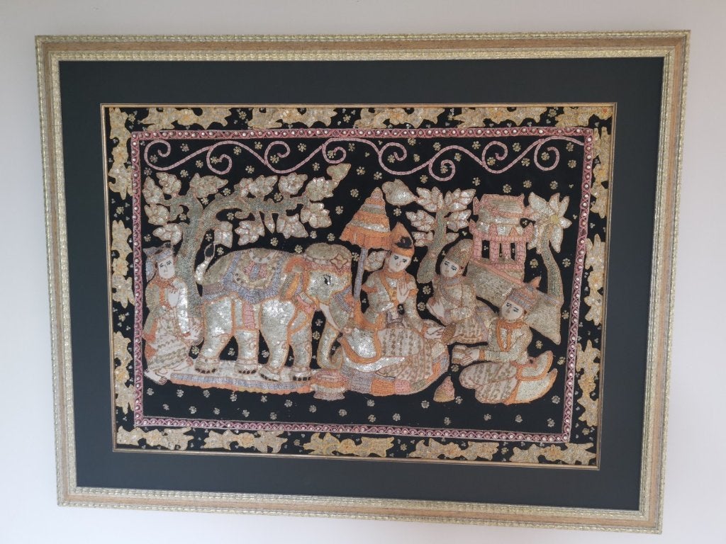 Prachtig Ingelijst Birmees Kalaga Wandkleed (3D Borduurwerk), Antiquités & Art, Enlèvement