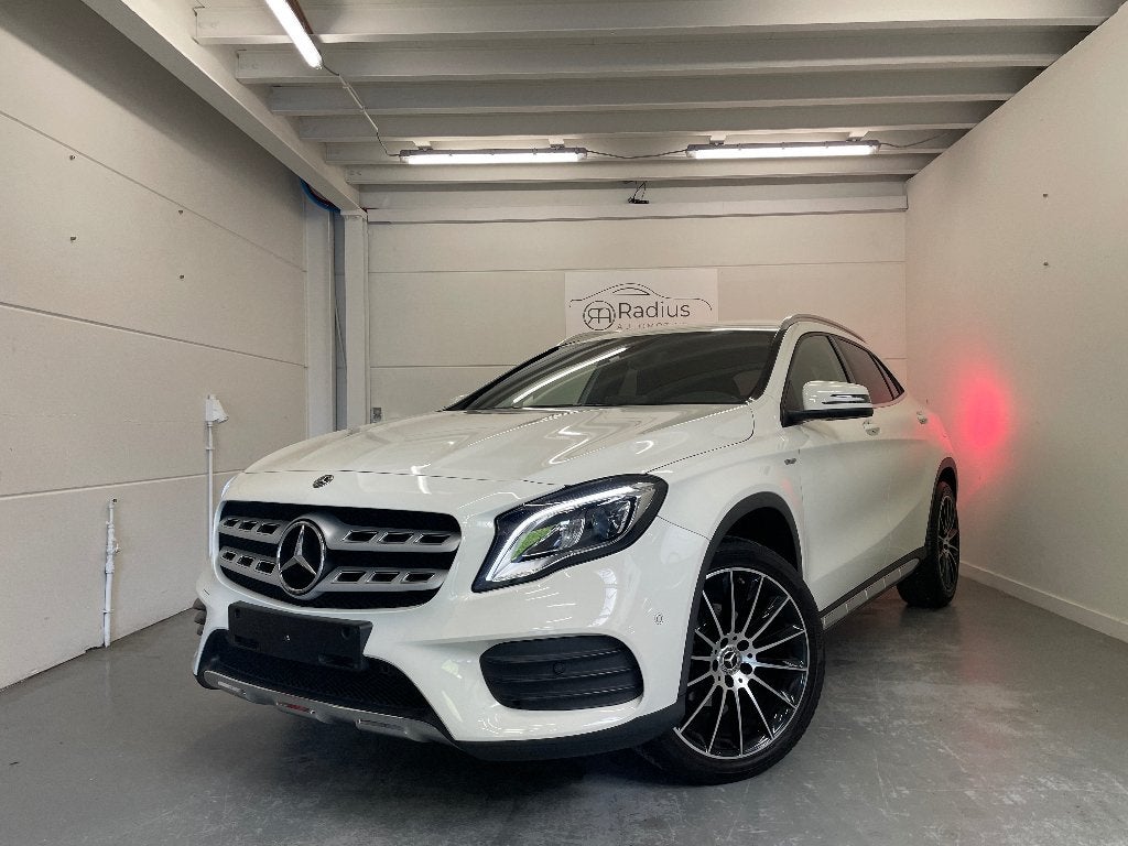 Mercedes-Benz - GLA180 - AMG Line - Edition, Auto's, Dealer onderhouden, 4 cilinders, Wit, 1595 cc