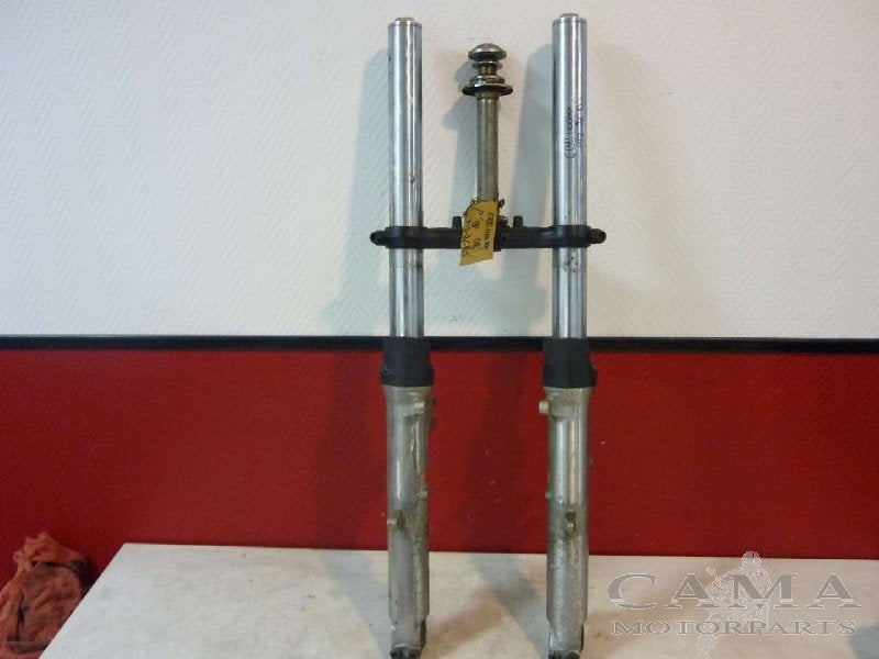 VOORVORK COMPLEET Honda, Motoren, Dhr. S. di Majo, Gebruikt, Info@cama-motorparts.nl, P.J. Troelstraweg 8 8
3144 CX  MAASSLUIS, NL