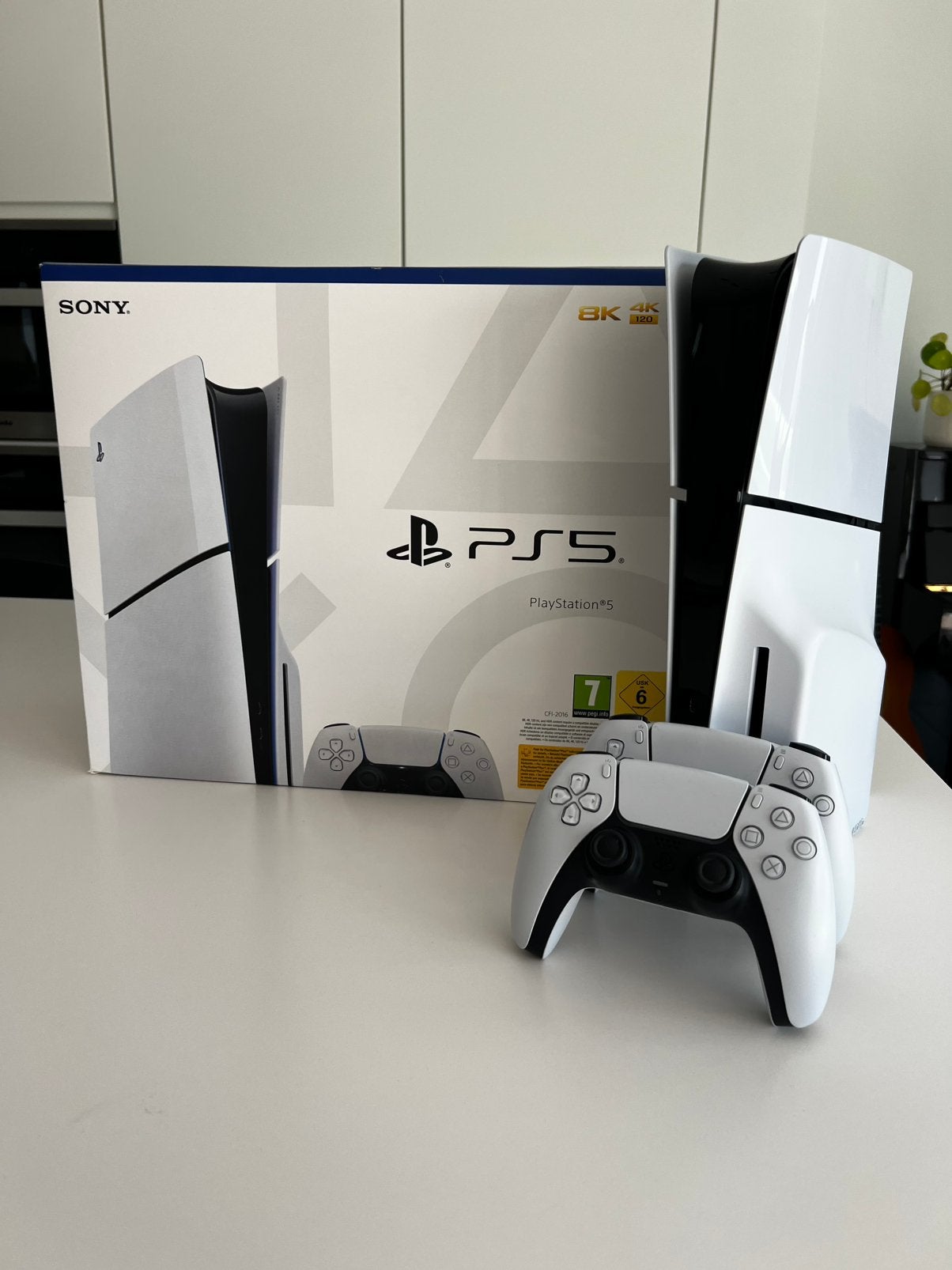 PlayStation 5 slim met discdrive en 2 controllers, Ophalen, Zo goed als nieuw, Playstation 5