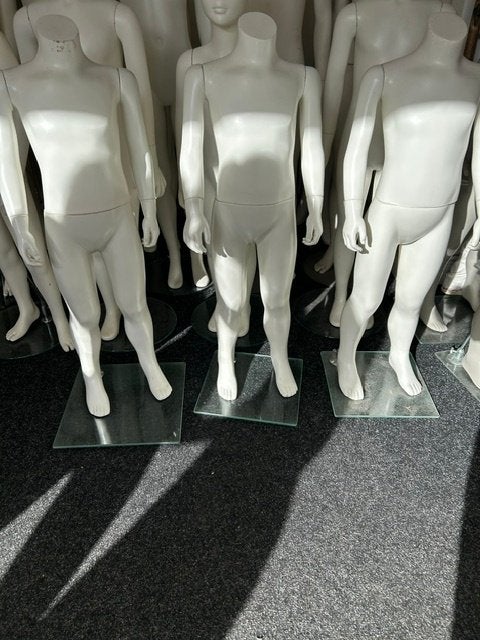IDW mannequins kinder etalagepop paspop hoofdloos, Ophalen of Verzenden