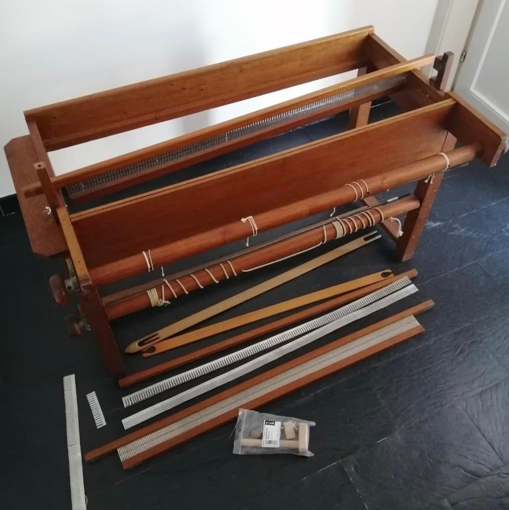 Houten weefgetouw met accessoires - Hevelriet, Hobby en Vrije tijd, Ophalen, Gebruikt