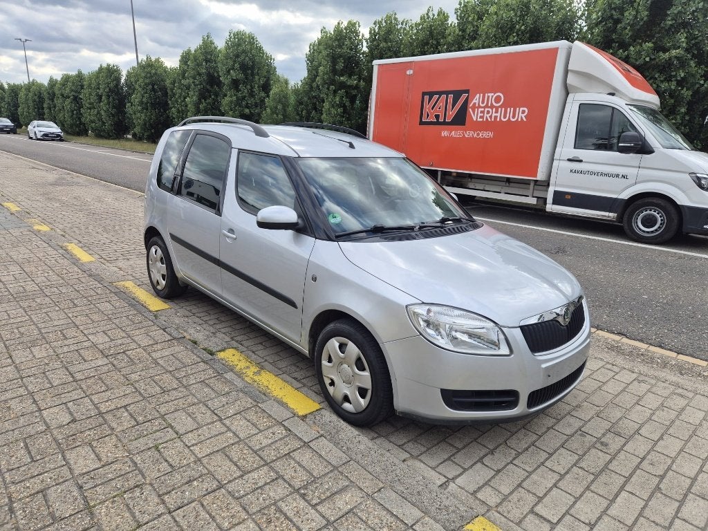 Skoda Roomster 1.6i - Clima - Capteurs Parking - Garantie, Autos, Skoda, Argent ou Gris, Achat, Entreprise, Roomster