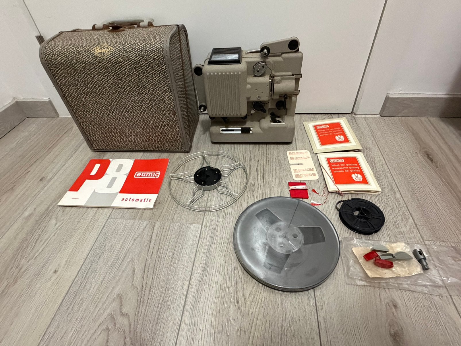 Projecteur Eumig vintage décoration, Audio, Tv en Foto, Bandrecorder, Ophalen