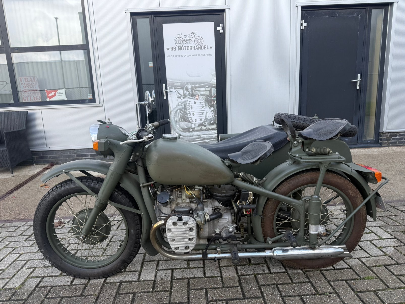 Diverse motoren met zijspan.