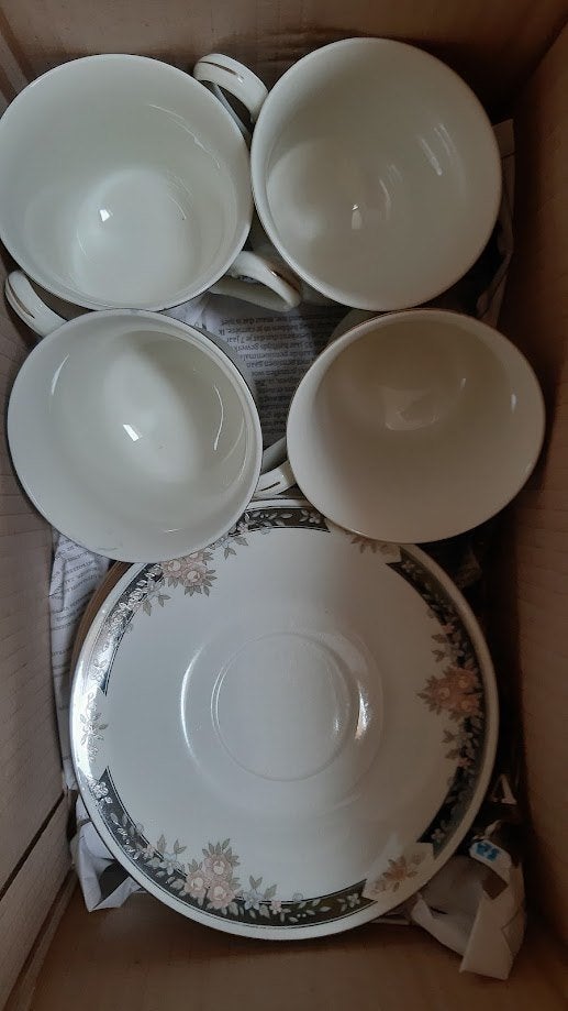 Theeceremonie of koffieklets Budlet fine bone china, Ophalen of Verzenden