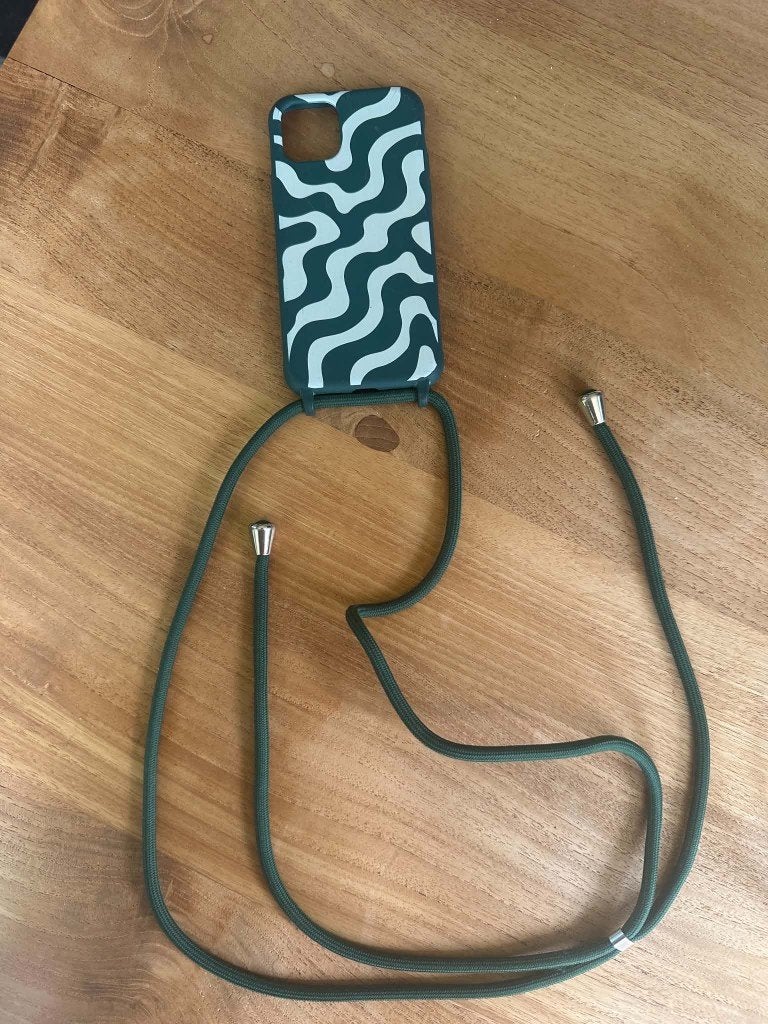 Iphone 11 pro hoesje + verwijderbare koord, Télécoms, Enlèvement, Utilisé, Silicone, Avec cordon