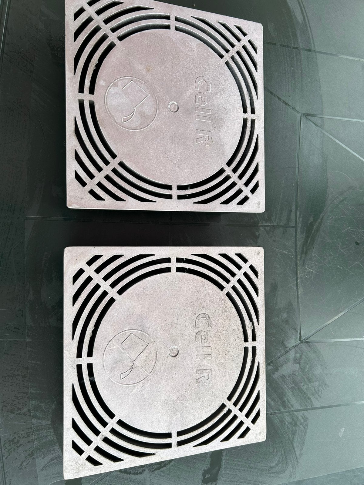 CellR Kelderventilatierooster aluminium 24 x 24 cm, Doe-het-zelf en Bouw, Ophalen, Zo goed als nieuw