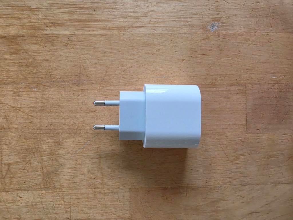 Blokje om gsm opgeladen iphone origineel, Enlèvement ou Envoi